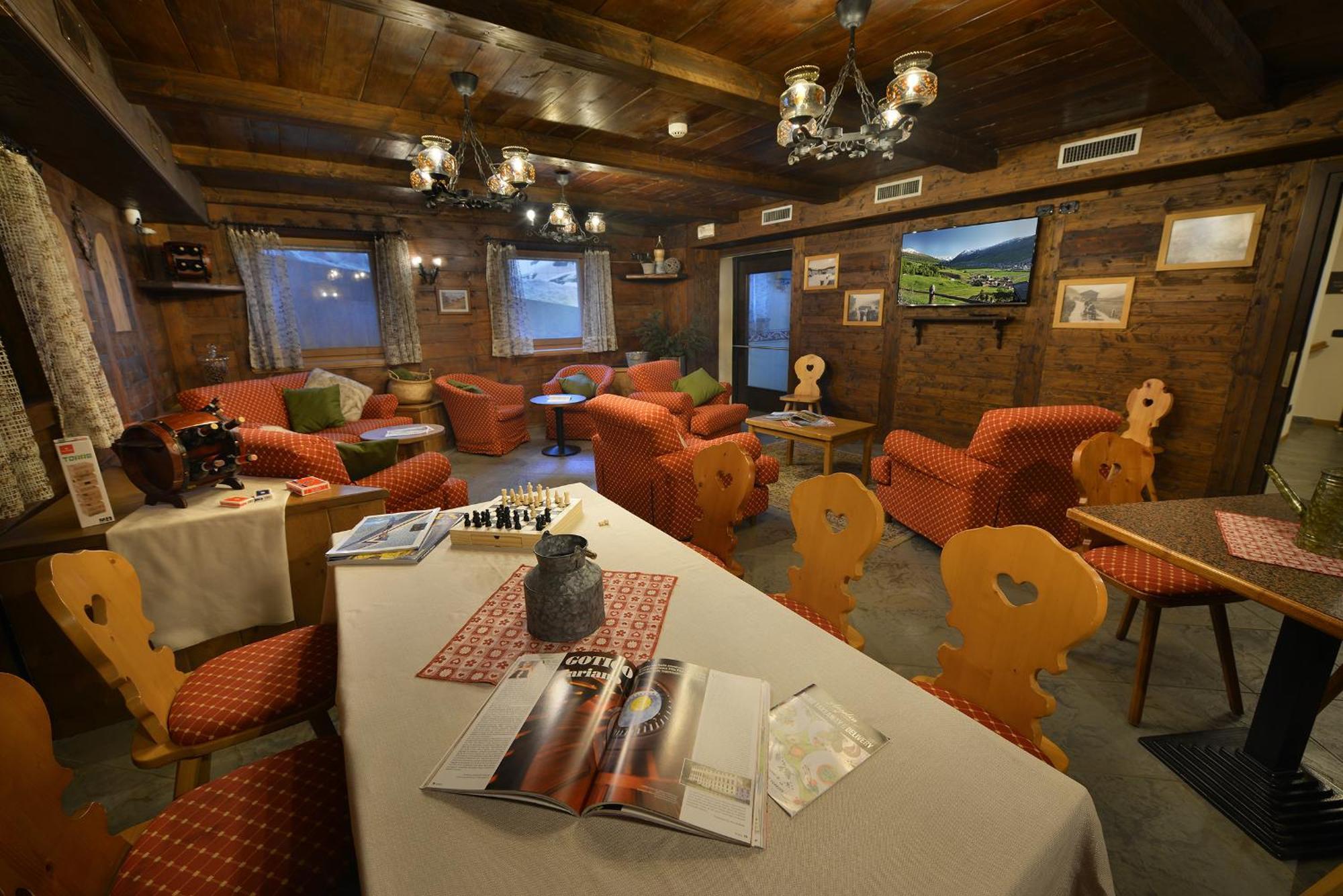 Hotel Primula Ливиньо Екстериор снимка
