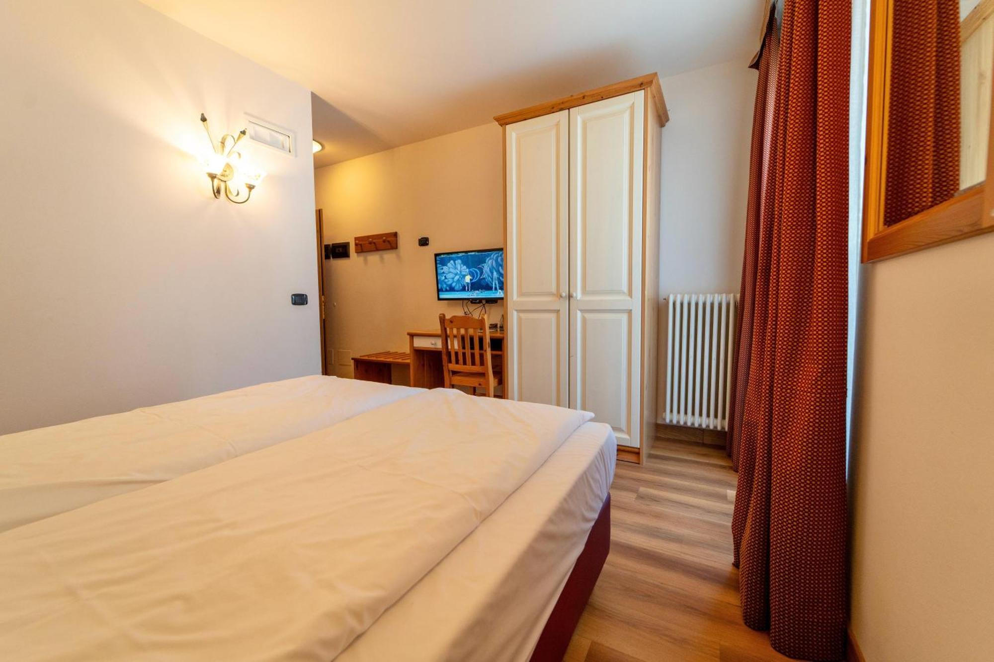 Hotel Primula Ливиньо Екстериор снимка