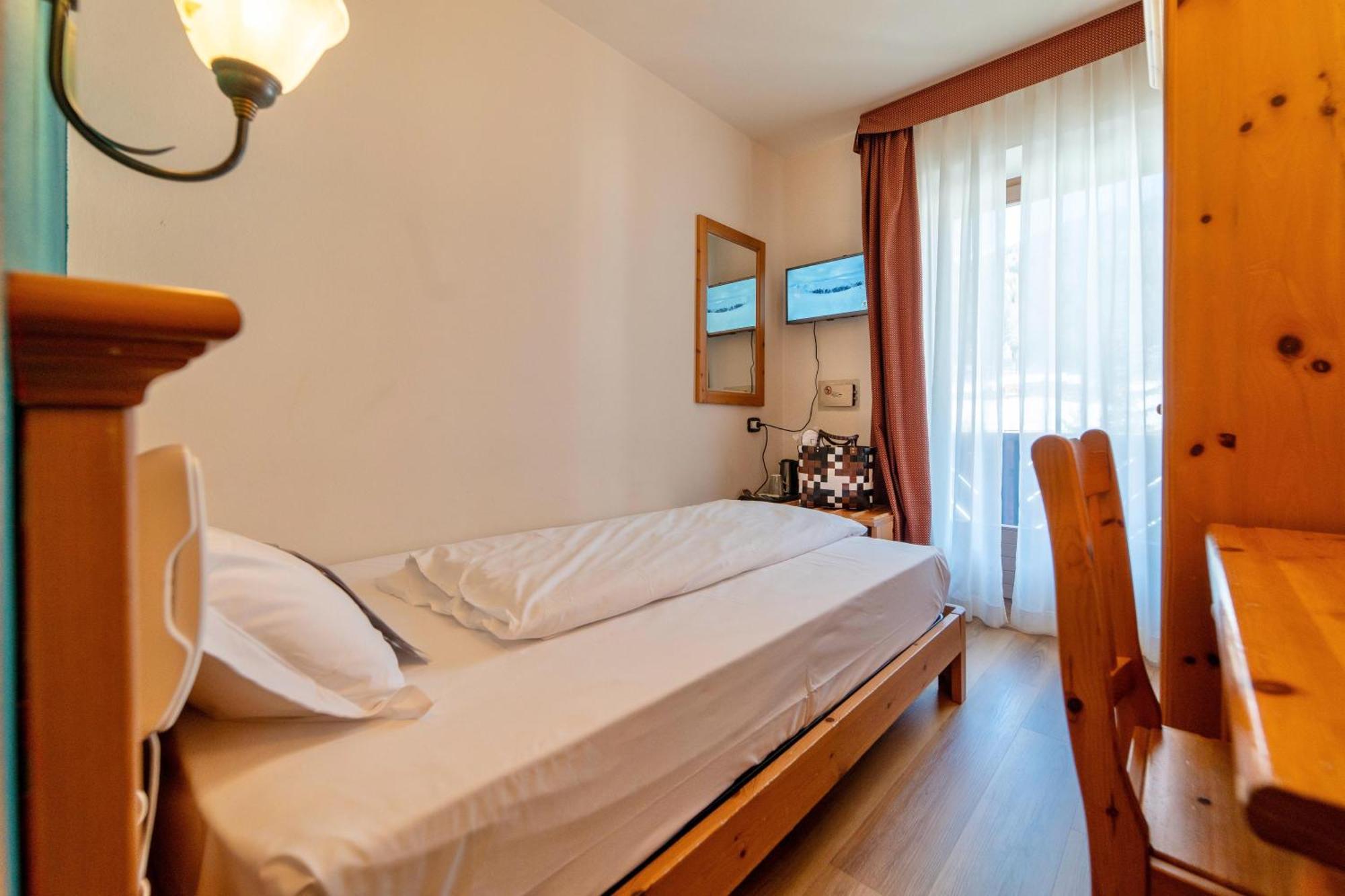 Hotel Primula Ливиньо Екстериор снимка